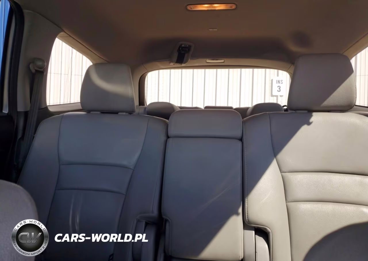 2017 Honda Pilot Touring VIN:5FNYF6H95HB076706 - 10