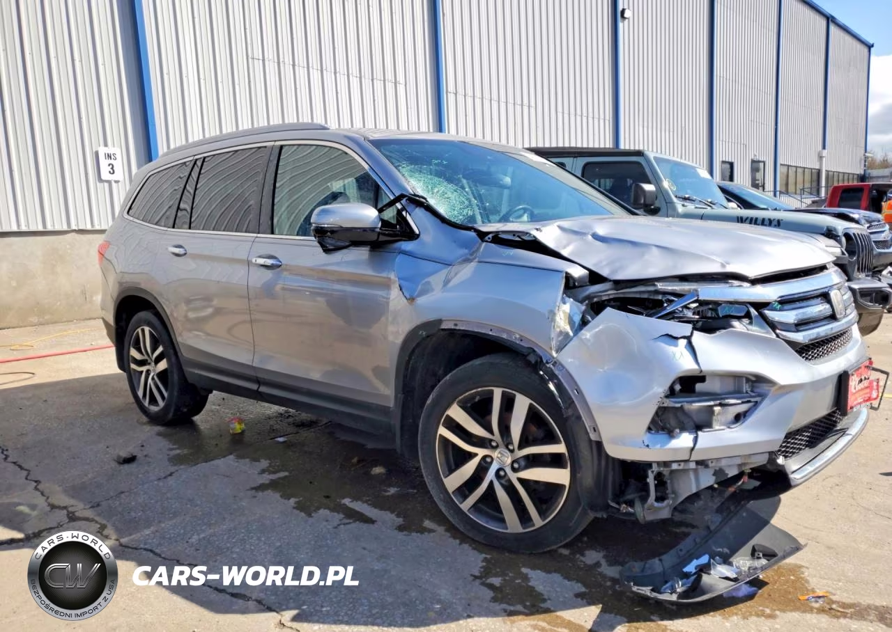 2017 Honda Pilot Touring VIN:5FNYF6H95HB076706 - 4
