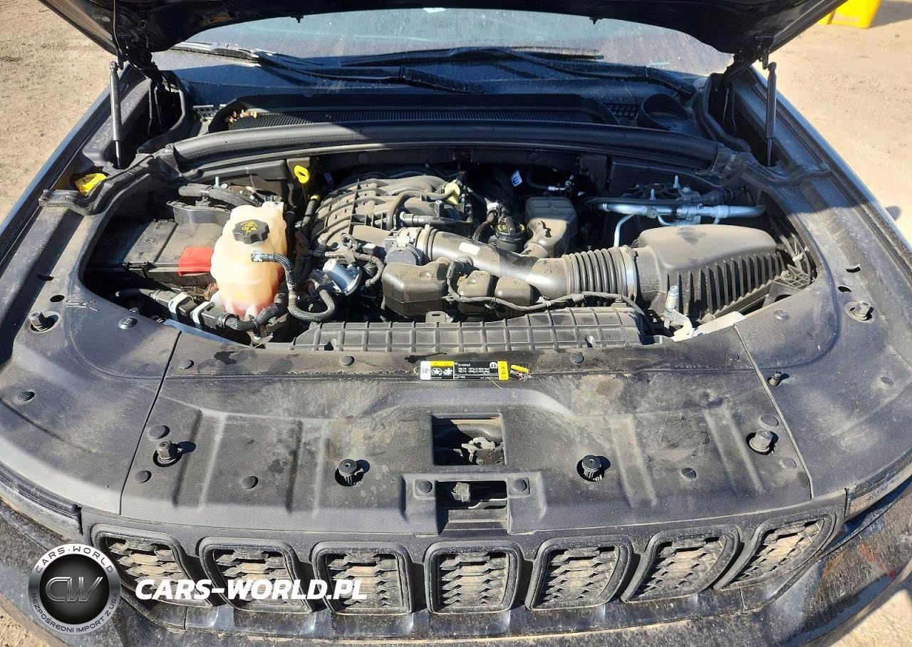 2025 Jeep Grand Cherokee Laredo VIN:1C4RJGAG1SC319935 - 12