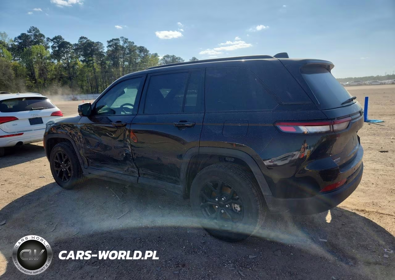 2025 Jeep Grand Cherokee Laredo VIN:1C4RJGAG1SC319935 - 2
