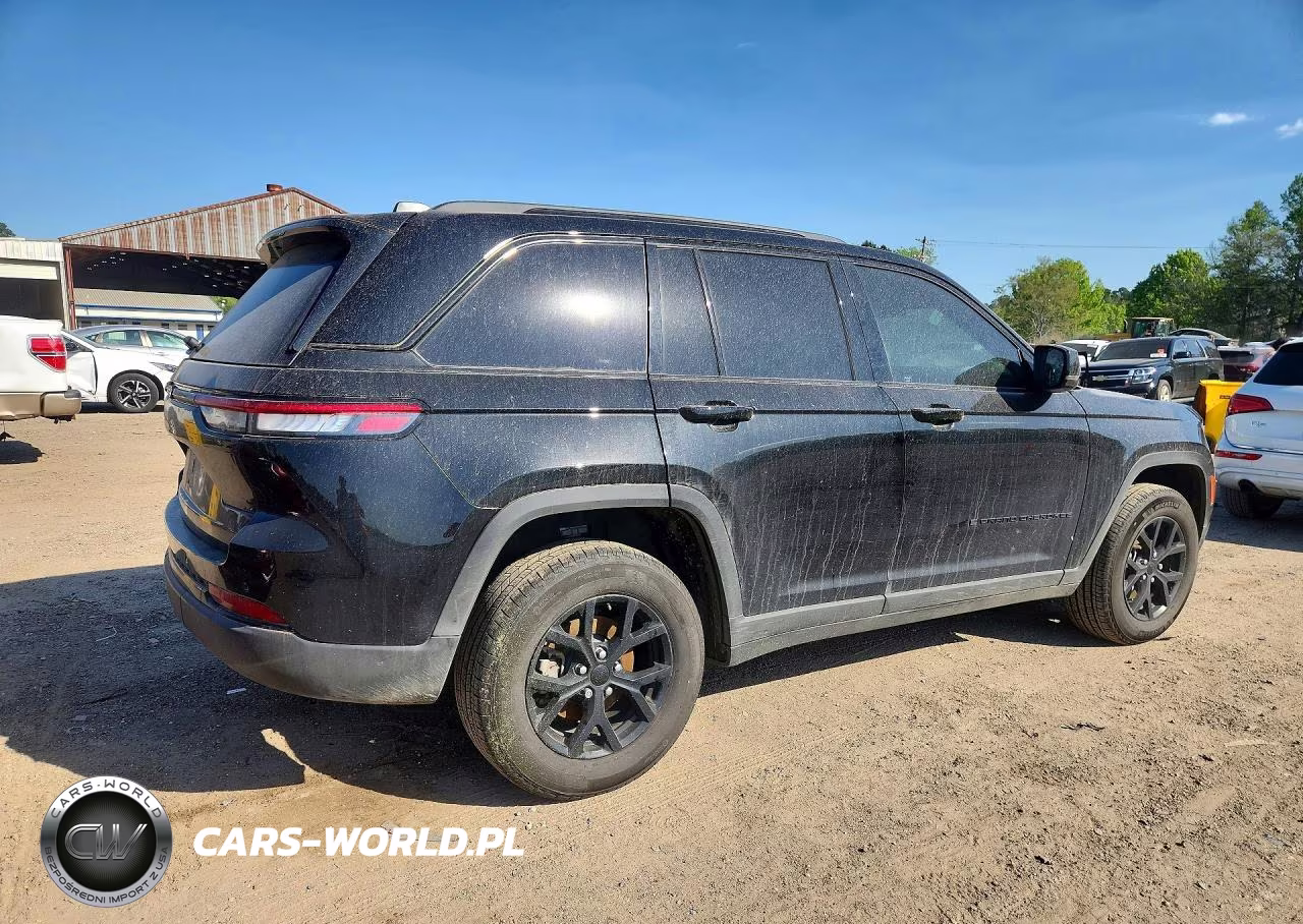2025 Jeep Grand Cherokee Laredo VIN:1C4RJGAG1SC319935 - 3