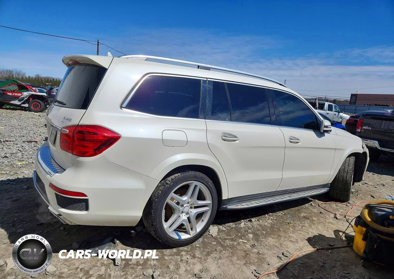 2015 Mercedes-Benz Gl 550 4Matic VIN:4JGDF7DE4FA540478 - 3
