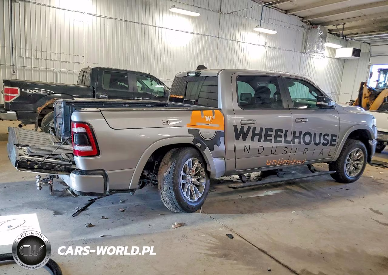2022 Ram 1500 Limited VIN:1C6SRFHM0NN402563 - 3