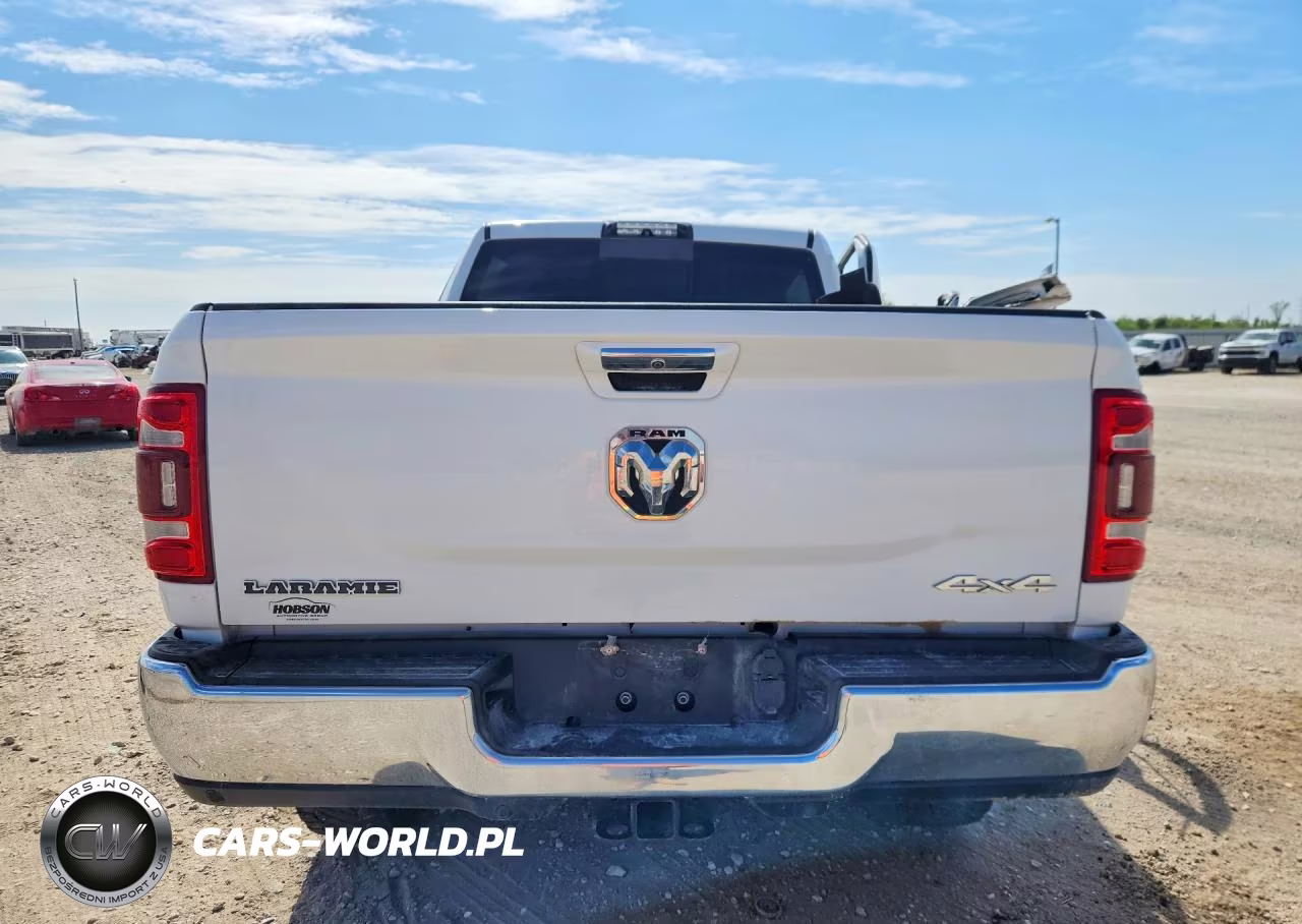 2019 Ram 2500 Laramie VIN:3C6UR5FL4KG520729 - 6