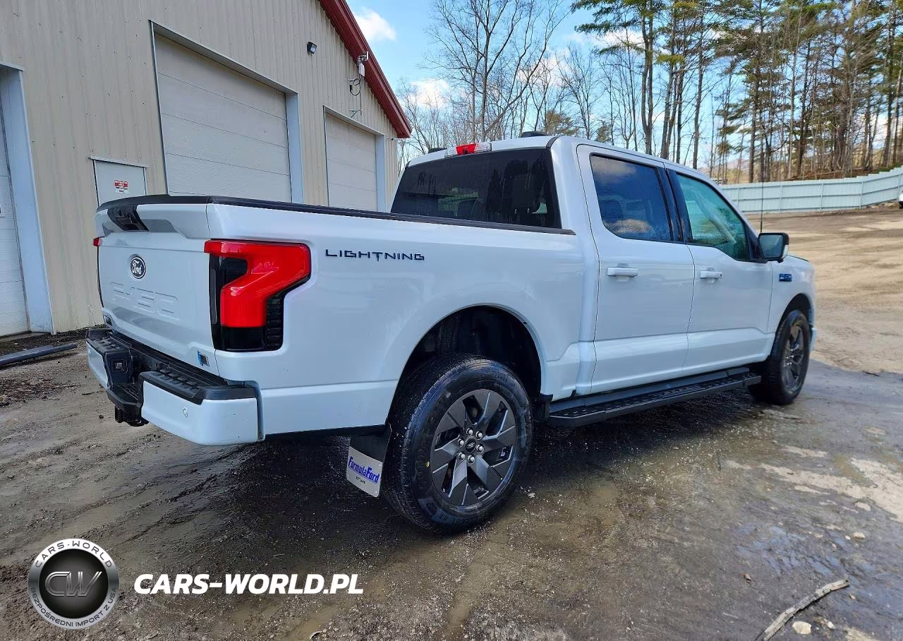 2025 Ford F150 Lightning Xlt VIN:1FT6W3LU8SWG16845 - 3