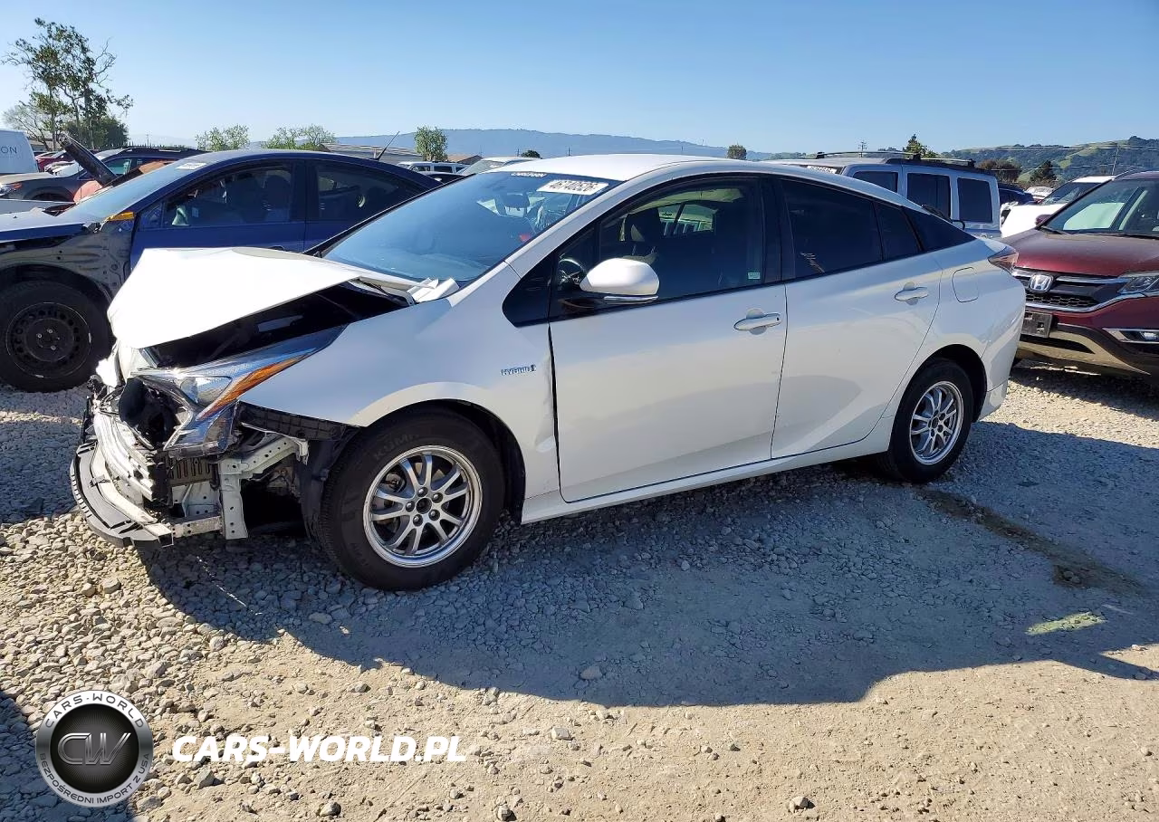 2016 Toyota Prius Three