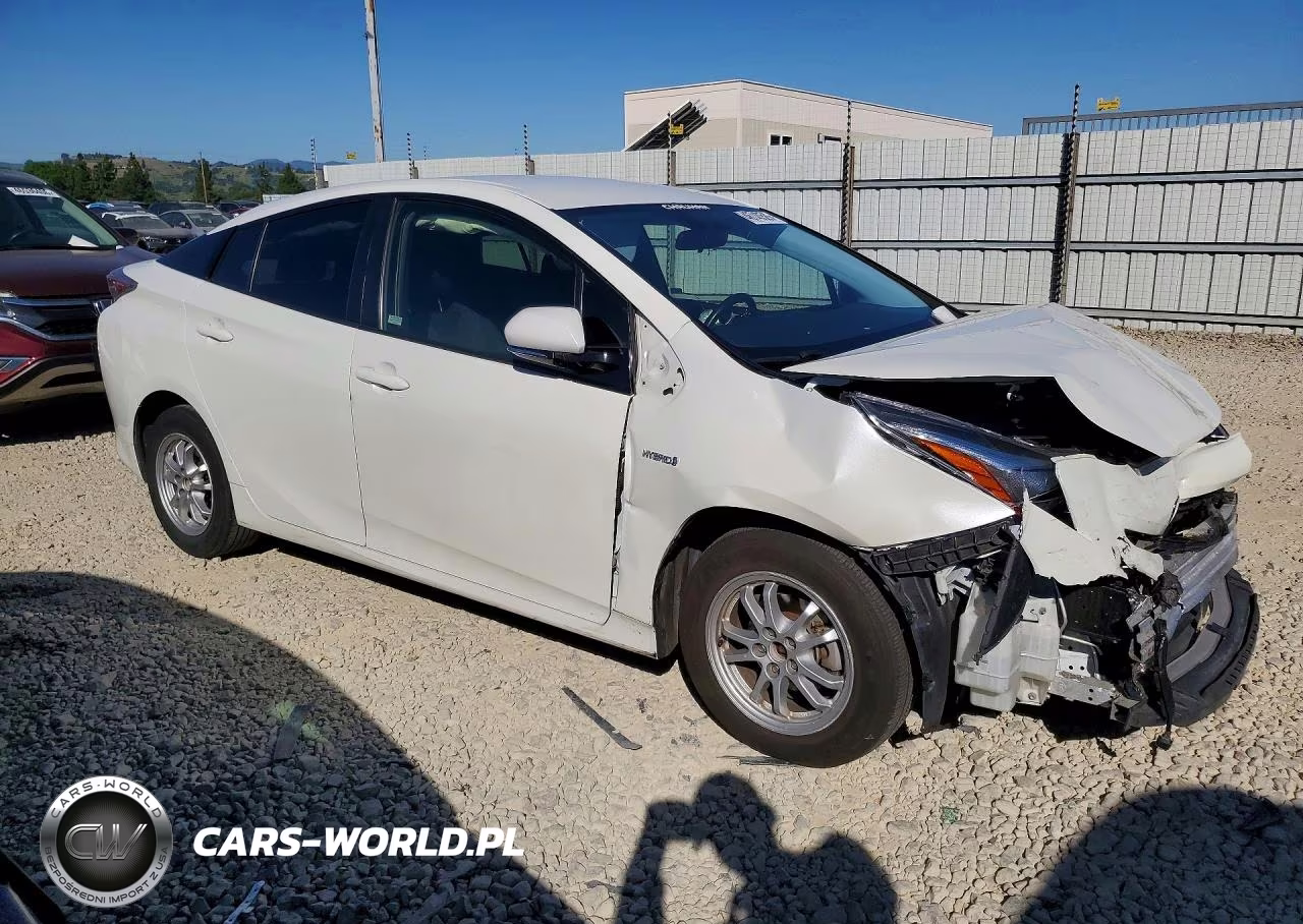 2016 Toyota Prius Three VIN:JTDKARFU7G3002261 - 4