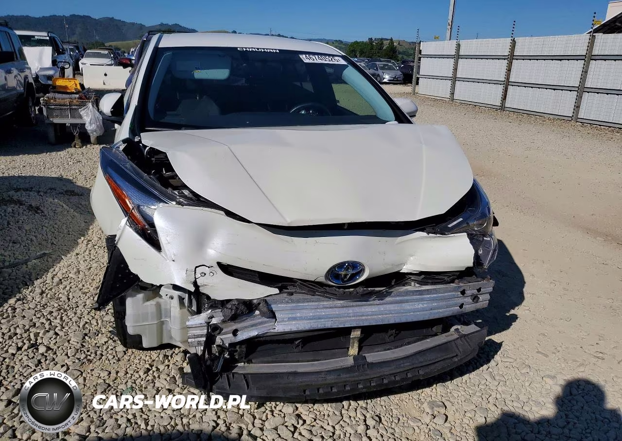 2016 Toyota Prius Three VIN:JTDKARFU7G3002261 - 5