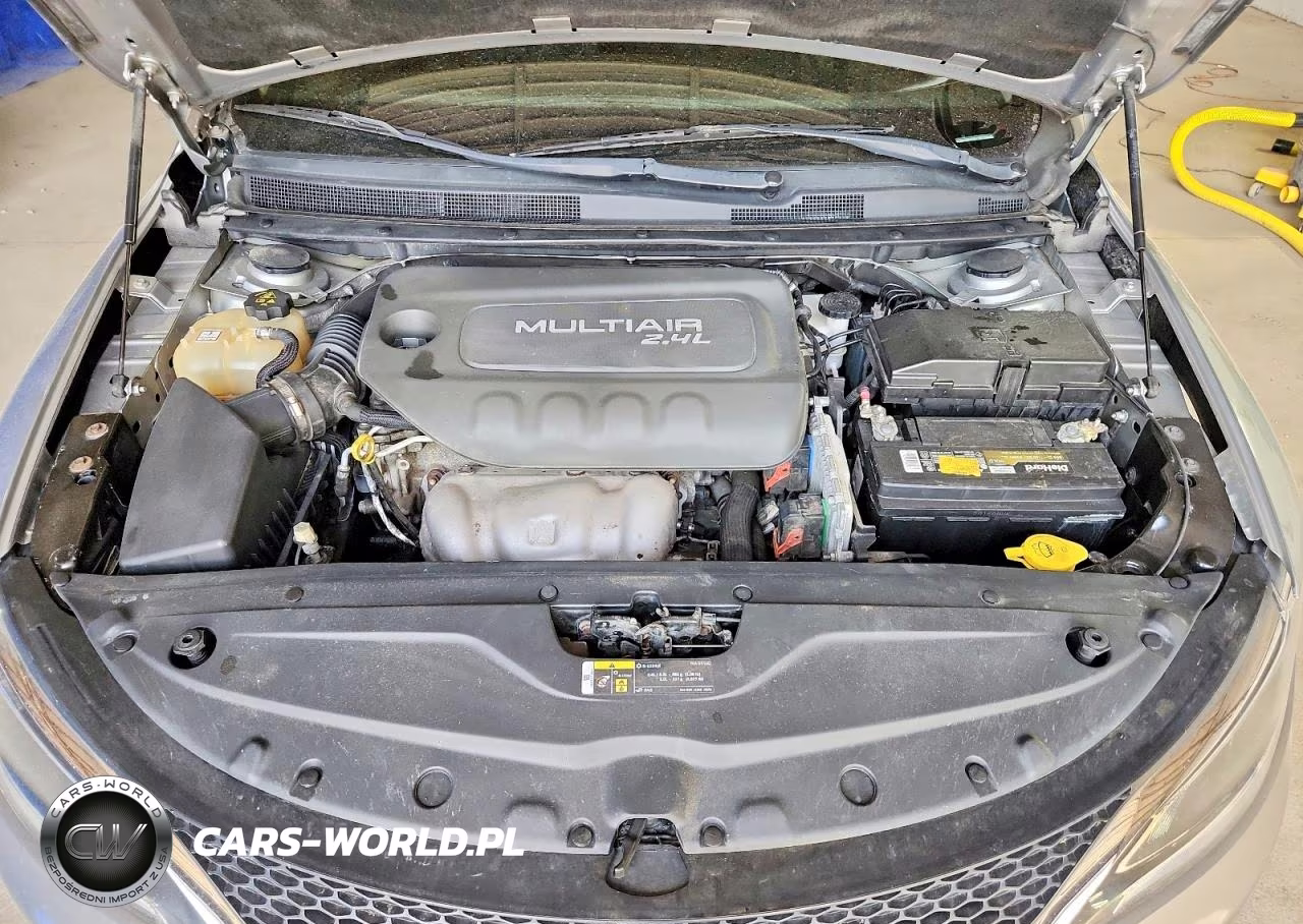 2015 Chrysler 200 Limited VIN:1C3CCCAB2FN660059 - 11