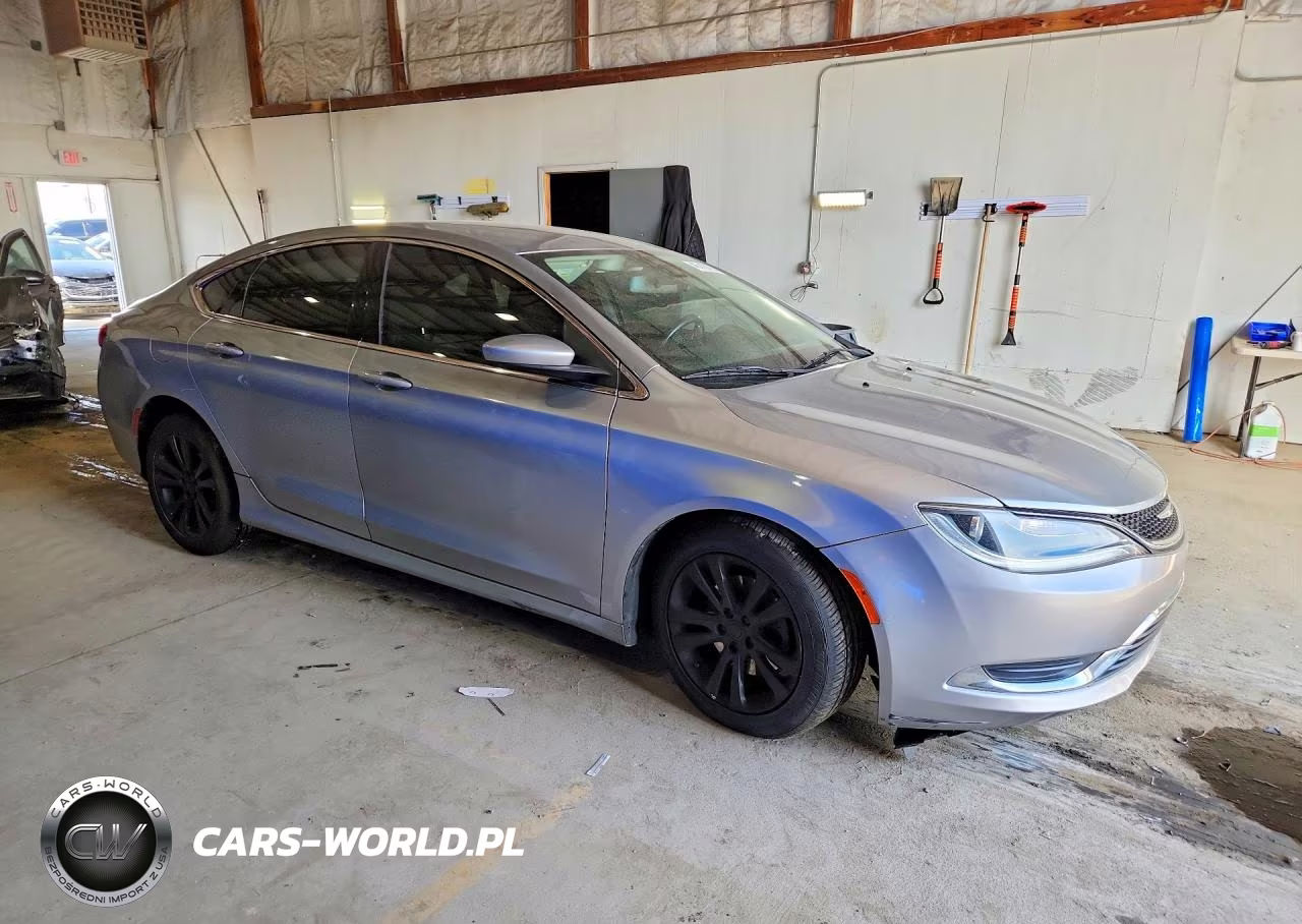 2015 Chrysler 200 Limited VIN:1C3CCCAB2FN660059 - 4