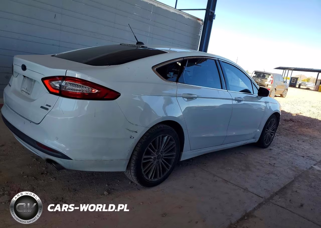 2014 Ford Fusion Se VIN:3FA6P0HDXER397114 - 3