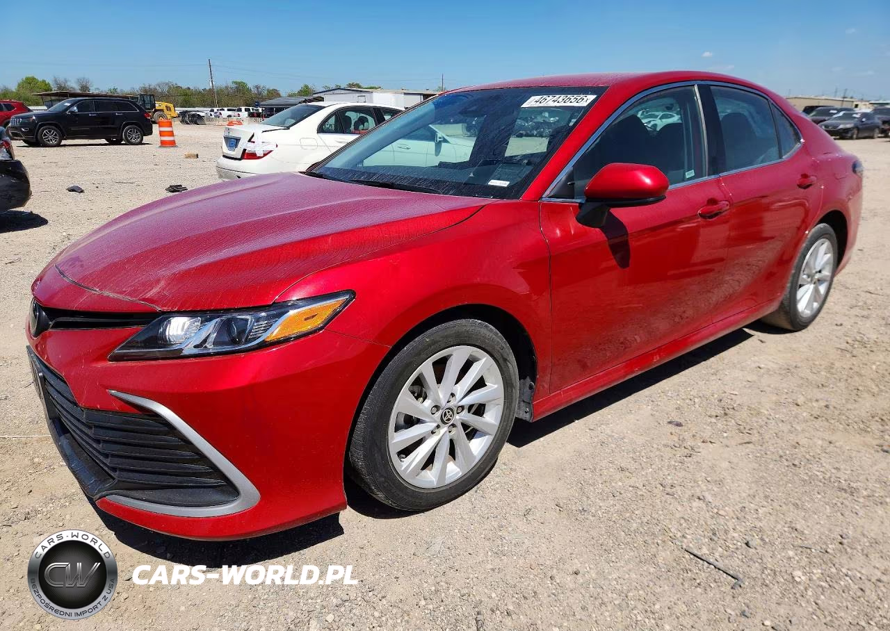 2024 Toyota Camry Le – zdjęcie 1 z 12