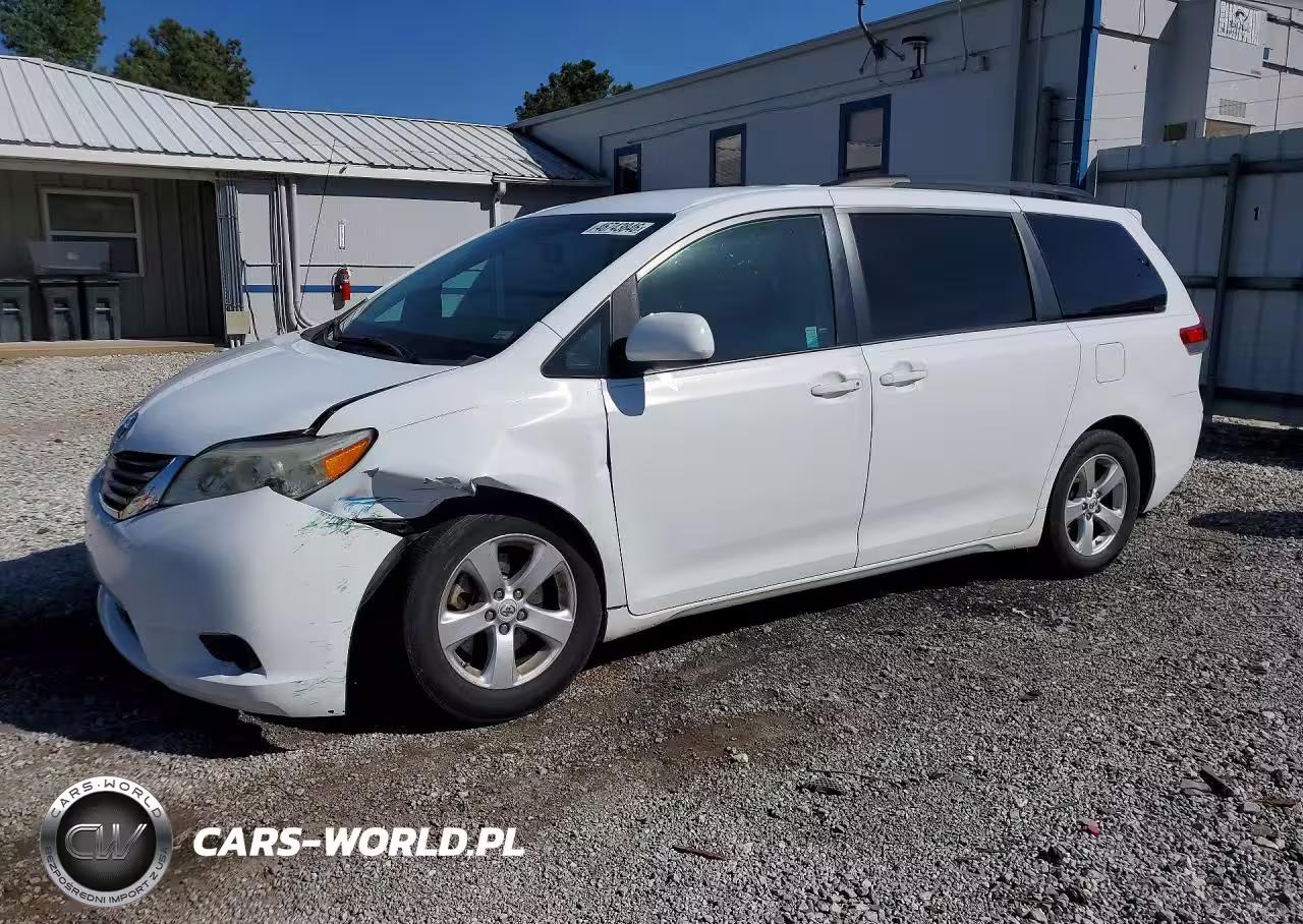 2012 Toyota Sienna Le 8-Passenger