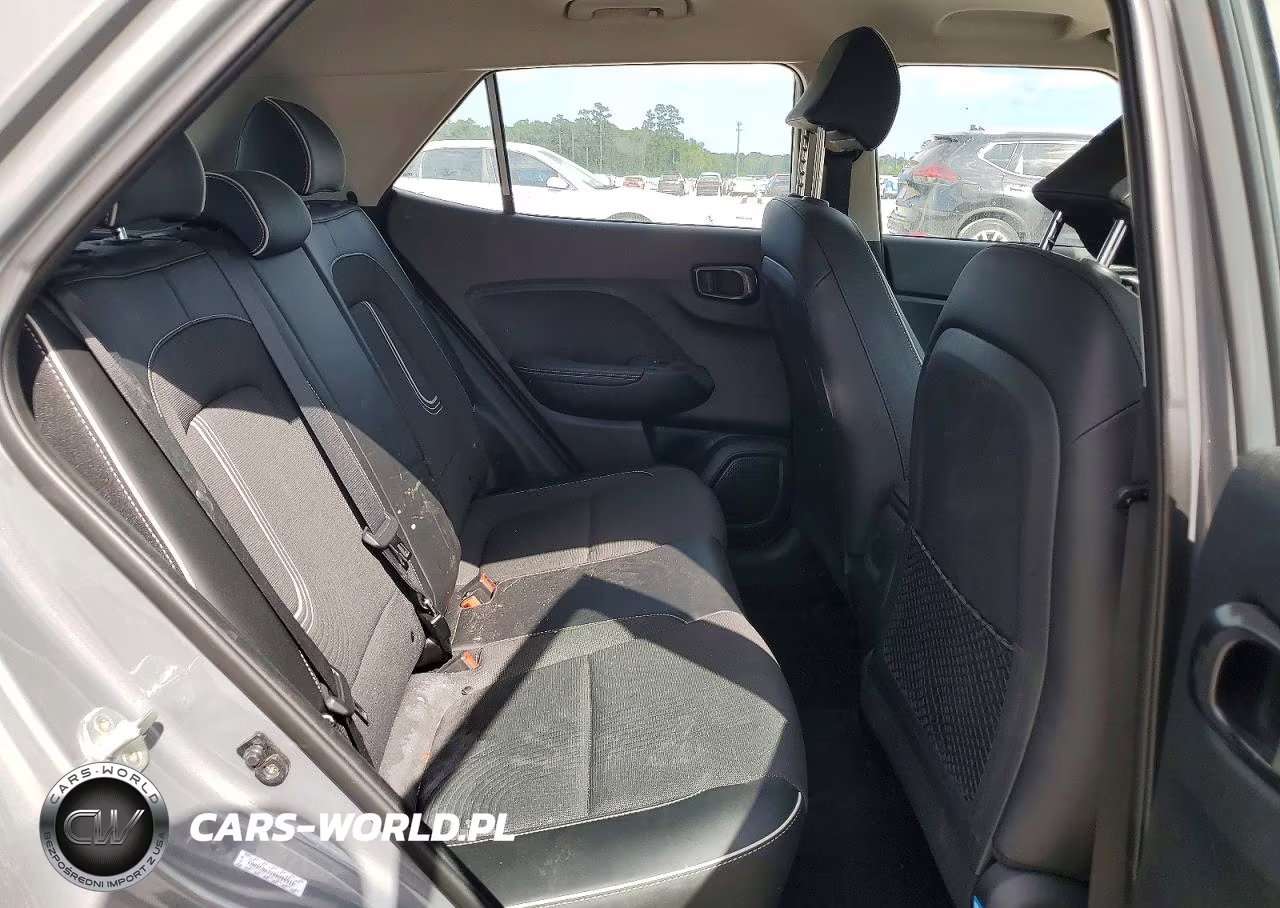 2022 Hyundai Venue Limited VIN:KMHRC8A3XNU200918 - 11