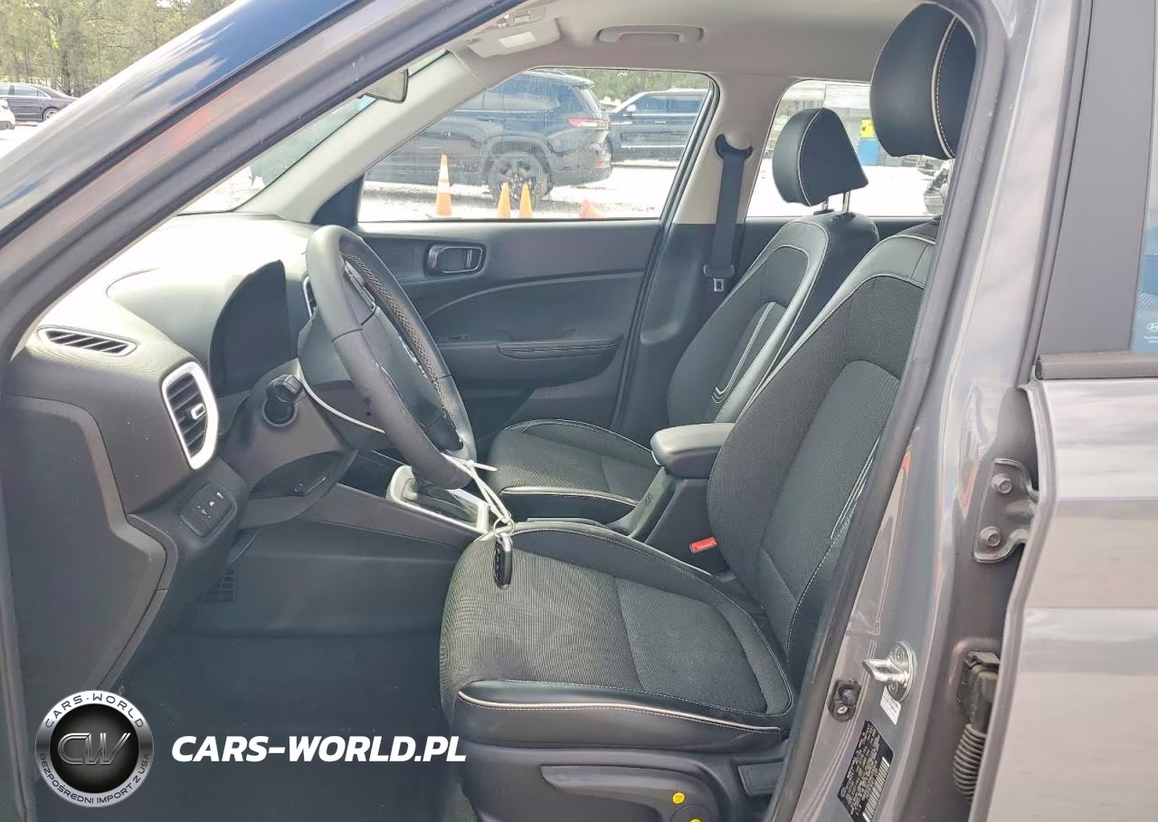 2022 Hyundai Venue Limited VIN:KMHRC8A3XNU200918 - 7