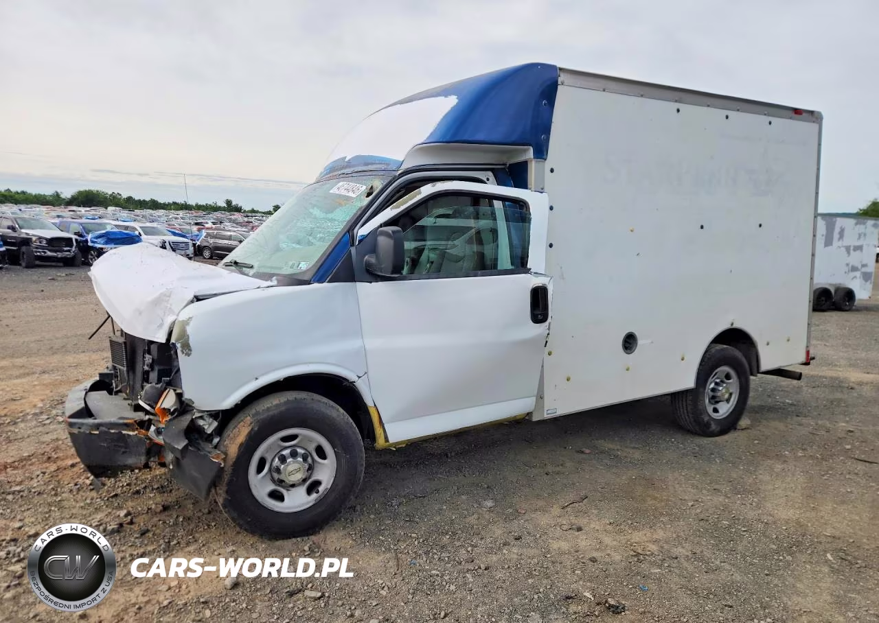 2005 Chevrolet Express Delivery Truck