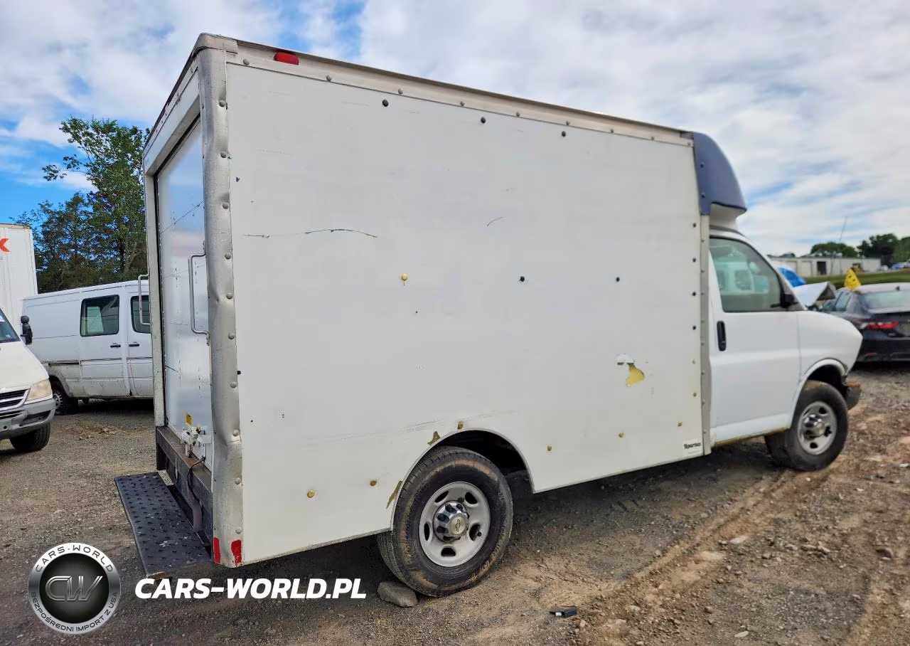 2005 Chevrolet Express Delivery Truck VIN:1GBHG31V251162020 - 3
