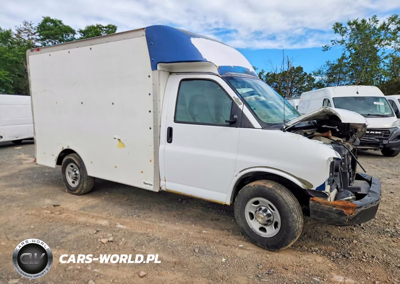 2005 Chevrolet Express Delivery Truck VIN:1GBHG31V251162020 - 4