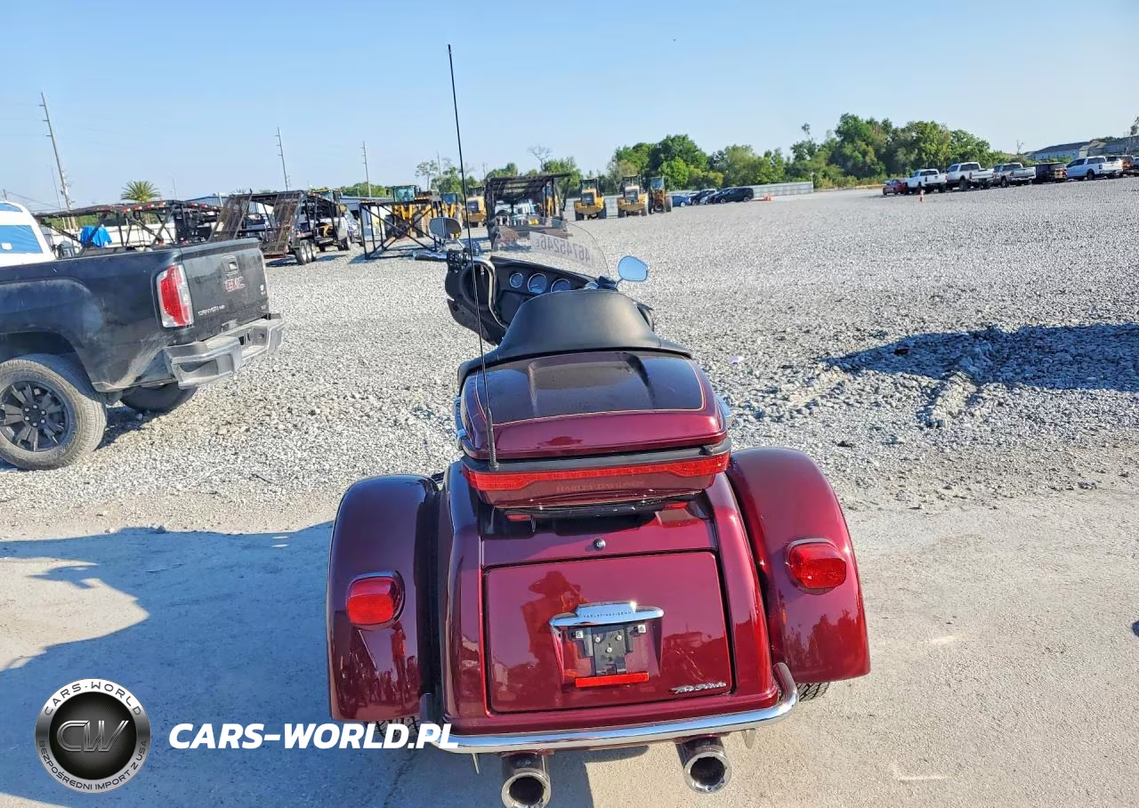 2014 Harley Davidson Flhtcutg Tri Glide Ultra VIN:1HD1MAL12EB859216 - 4
