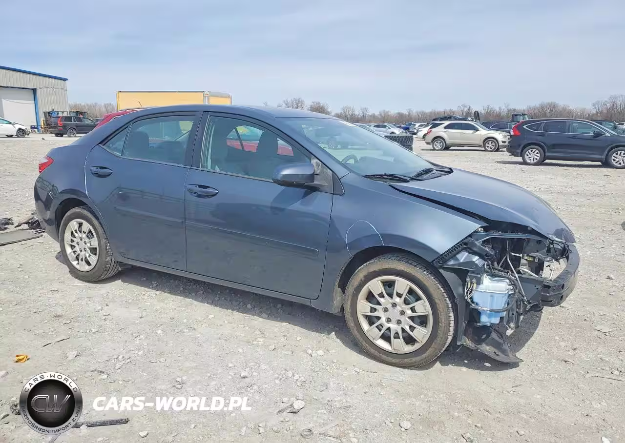 2015 Toyota Corolla Le VIN:2T1BURHE3FC256469 - 4