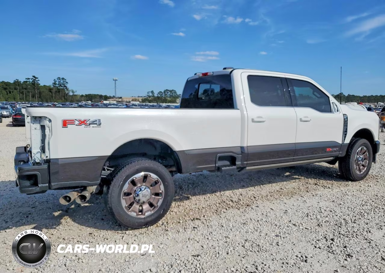 2025 Ford F350 Super Duty VIN:1FT8W3BMXSEC60561 - 3