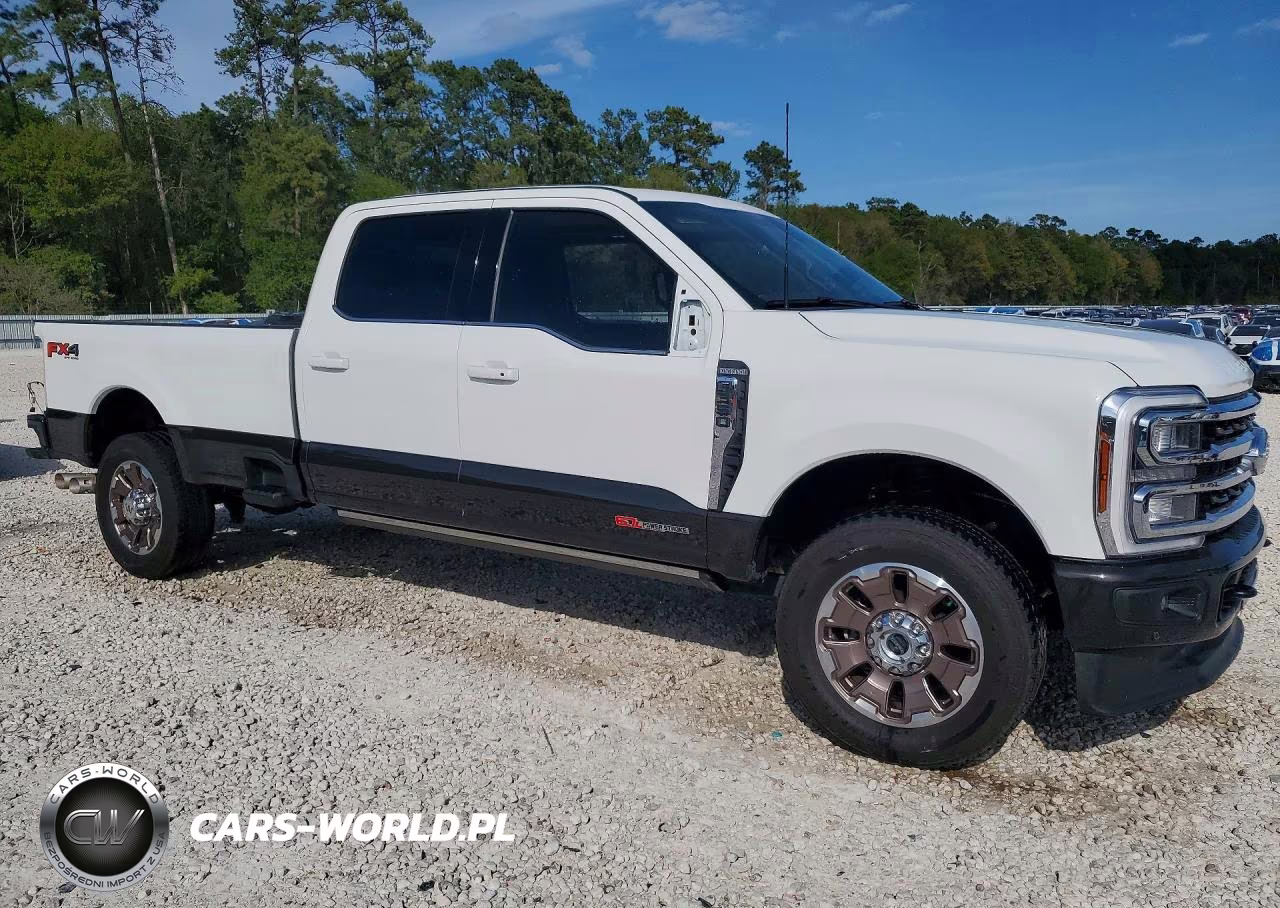 2025 Ford F350 Super Duty VIN:1FT8W3BMXSEC60561 - 4