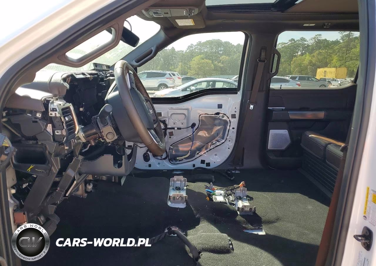 2025 Ford F350 Super Duty VIN:1FT8W3BMXSEC60561 - 7
