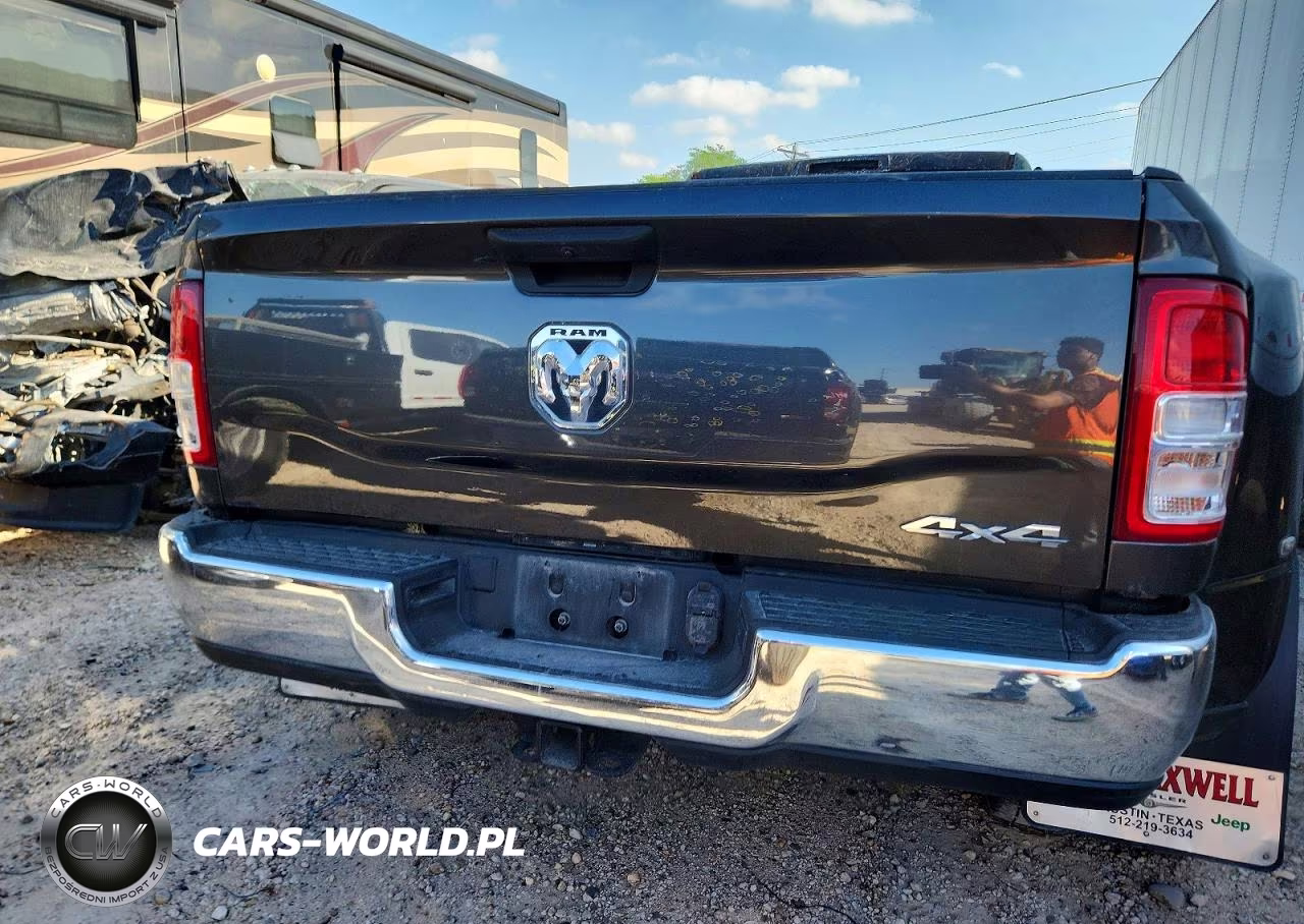 2024 Ram 3500 Tradesman VIN:3C63RRGL4RG358399 - 10