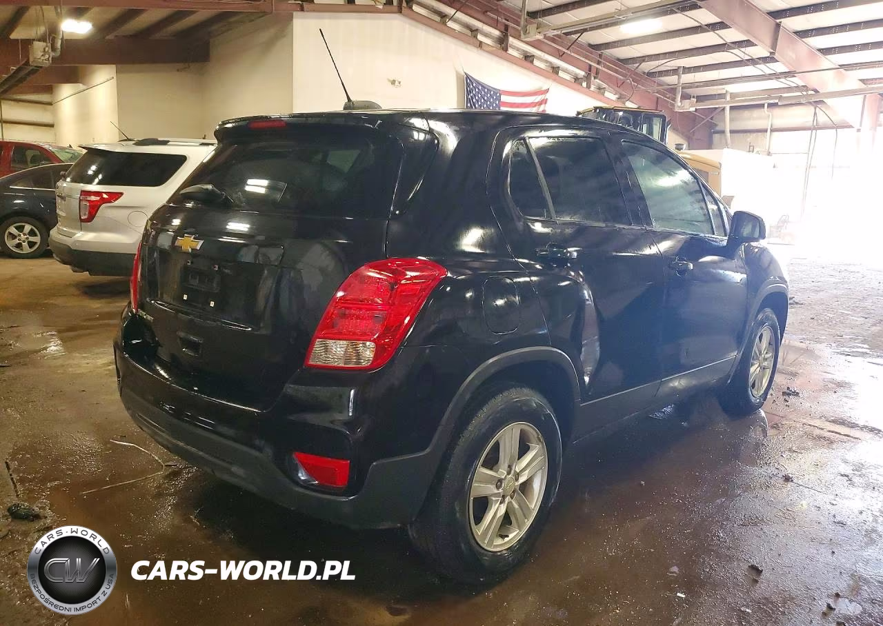 2019 Chevrolet Trax Ls VIN:3GNCJNSB6KL320930 - 3