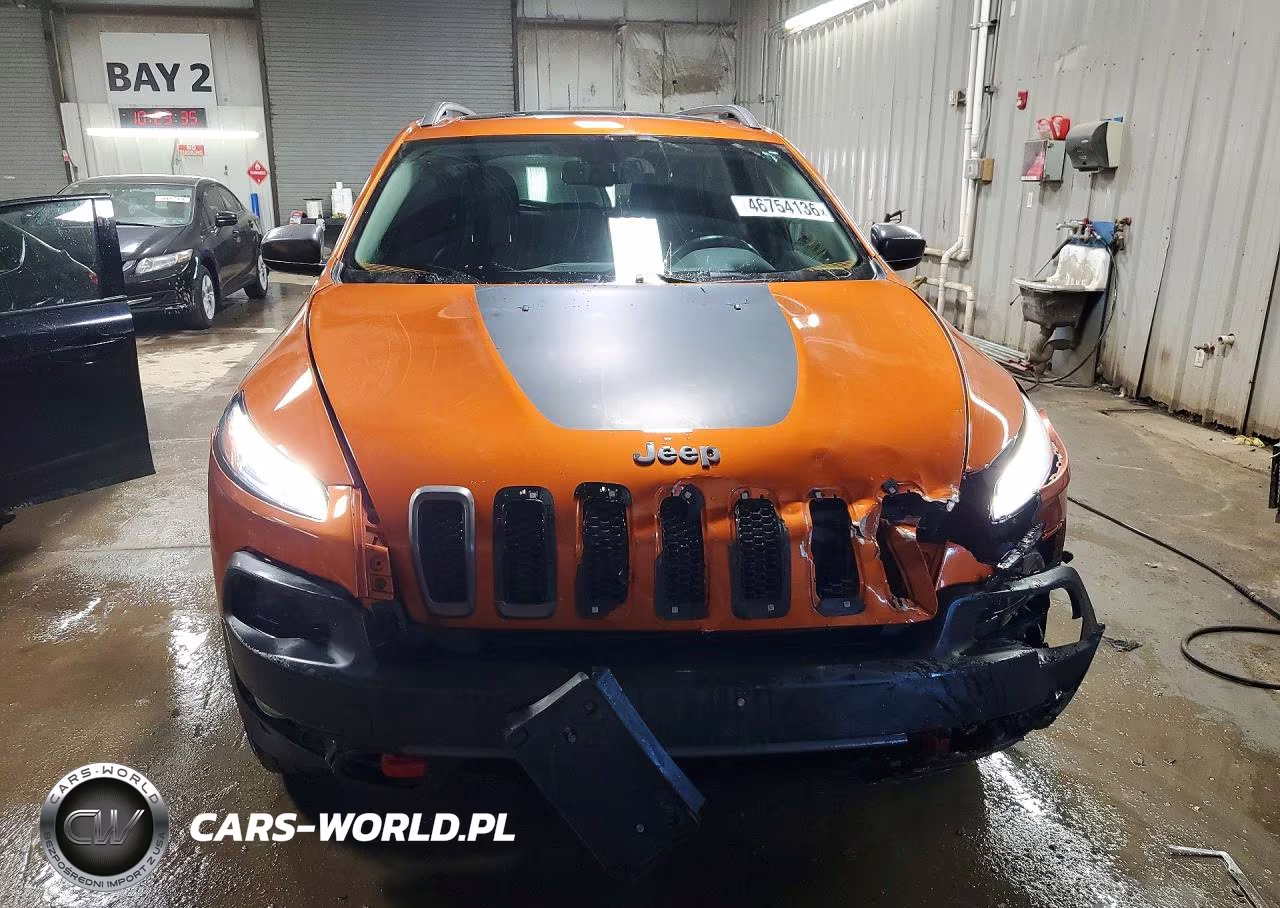 2015 Jeep Cherokee Trailhawk VIN:1C4PJMBS7FW756433 - 5