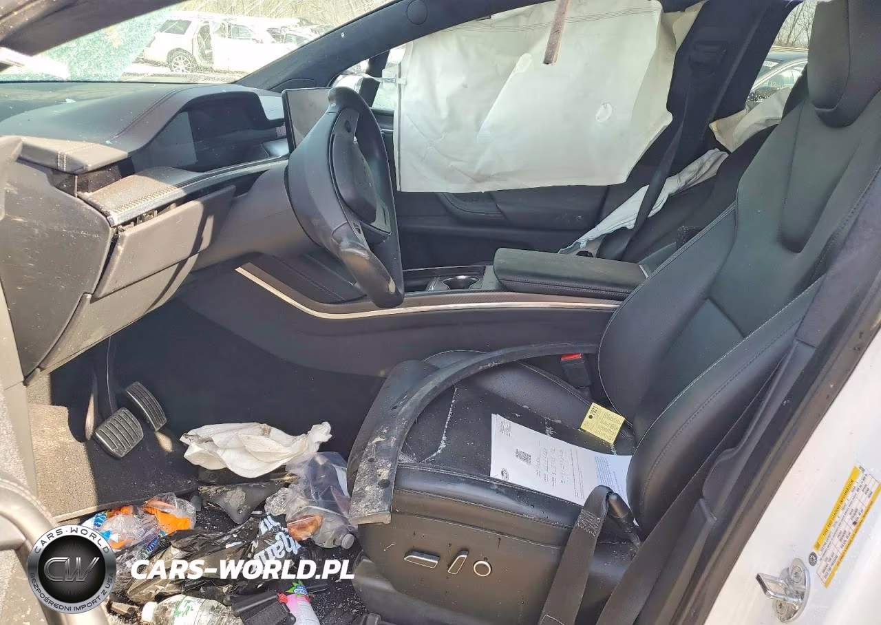 2022 Tesla Model X VIN:7SAXCBE6XNF341559 - 7
