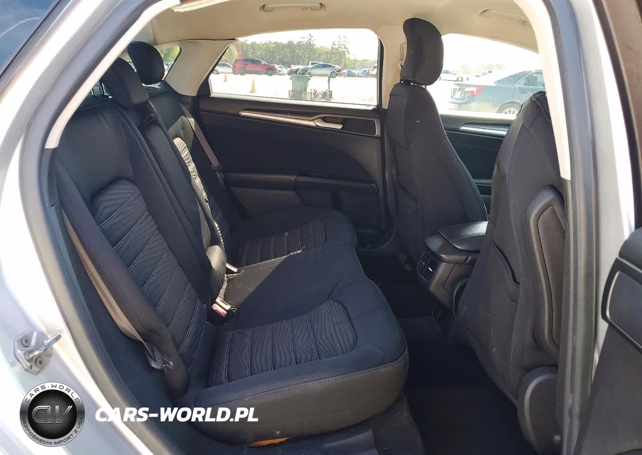 2016 Ford Fusion Se VIN:3FA6P0H77GR242758 - 10
