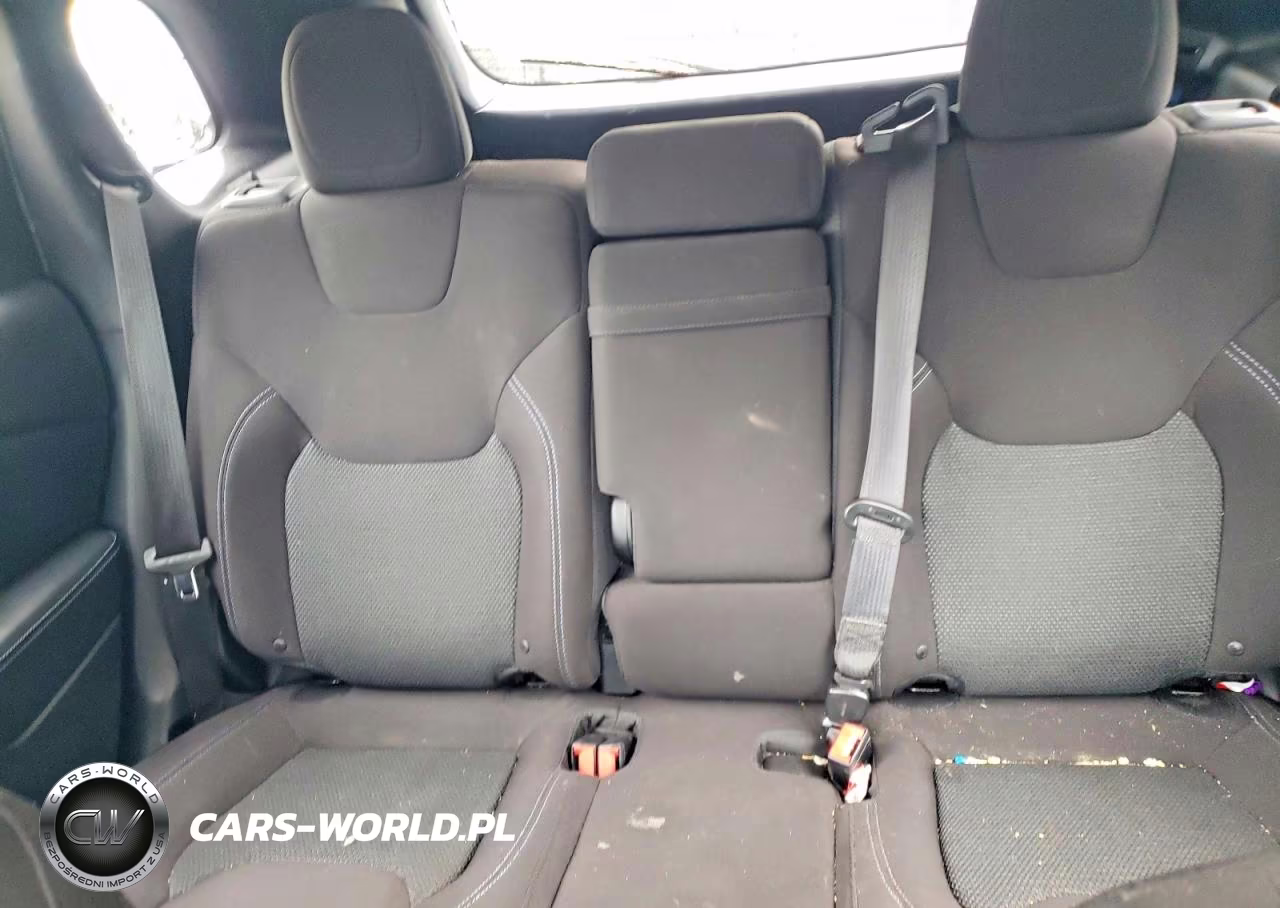 2019 Jeep Cherokee Latitude VIN:1C4PJLCB0KD290469 - 10