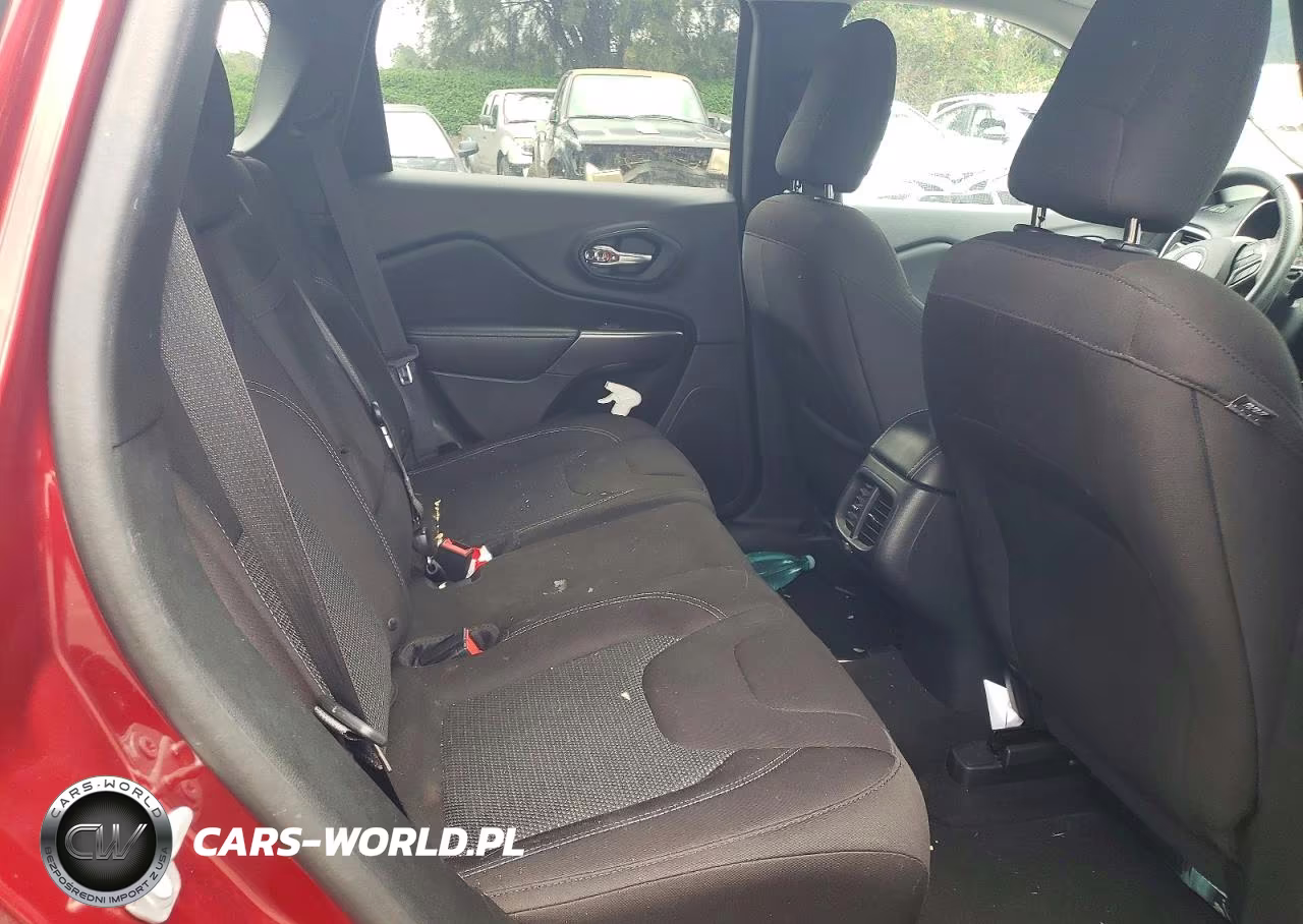 2019 Jeep Cherokee Latitude VIN:1C4PJLCB0KD290469 - 11