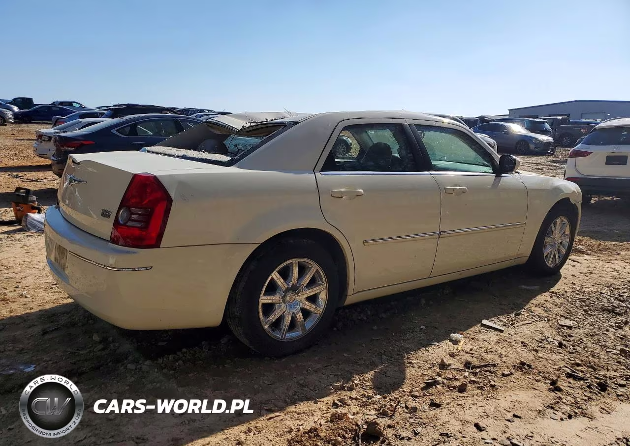 2008 Chrysler 300 Touring VIN:2C3LA53GX8H223738 - 3