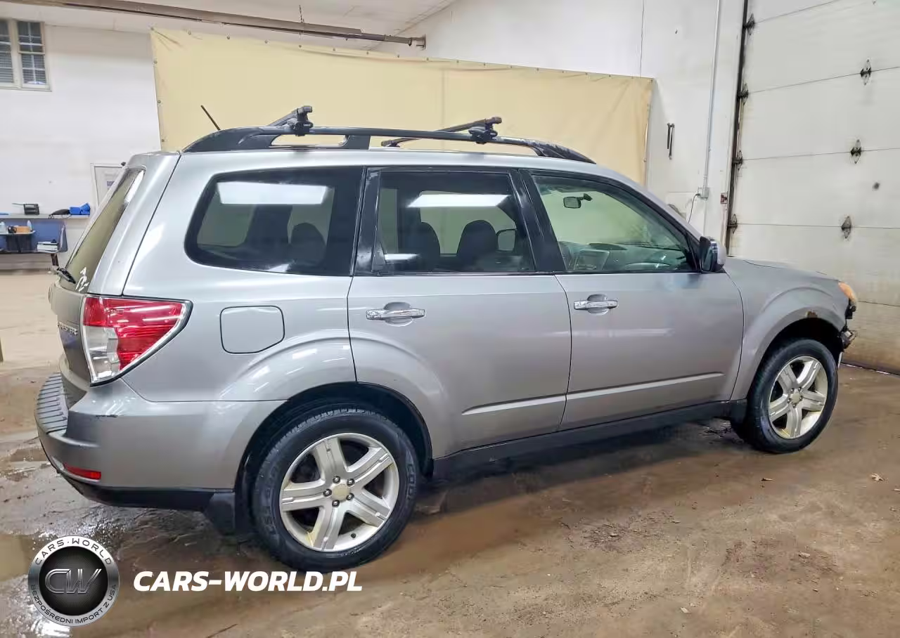 2010 Subaru Forester 2.5X Premium VIN:JF2SH6CC4AH752945 - 3