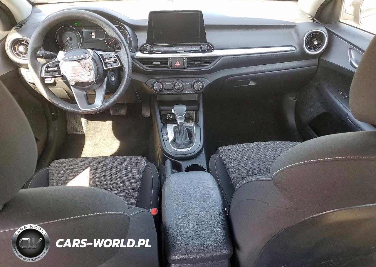 2024 Kia Forte Lx VIN:3KPF24AD2RE754227 - 8