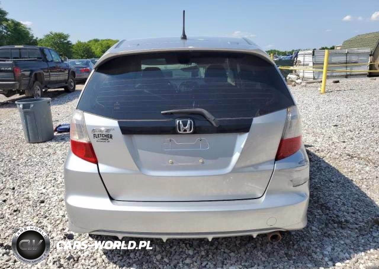 2013 Honda Fit Sport VIN:JHMGE8H54DC052880 - 6