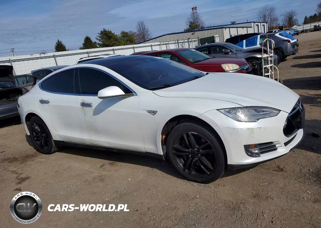 2015 Tesla Model S VIN:5YJSA1E27FF104176 - 4