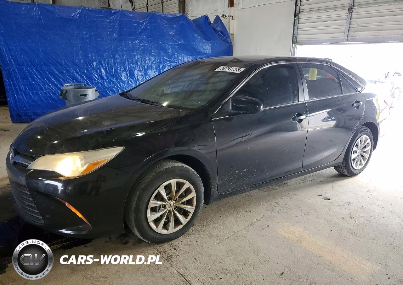2016 Toyota Camry Le – zdjęcie 1 z 12