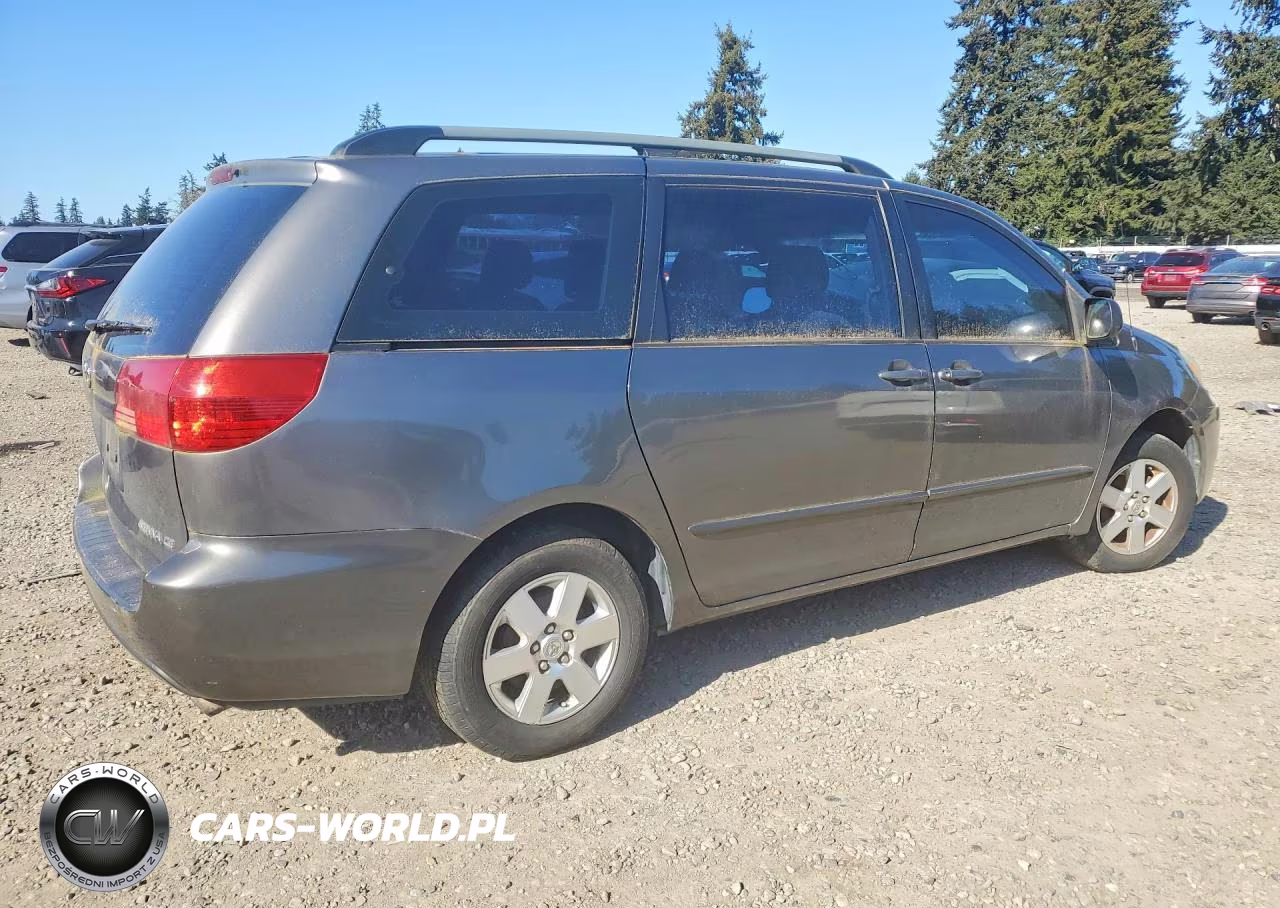 2004 Toyota Sienna VIN:5TDZA23C25S263830 - 3