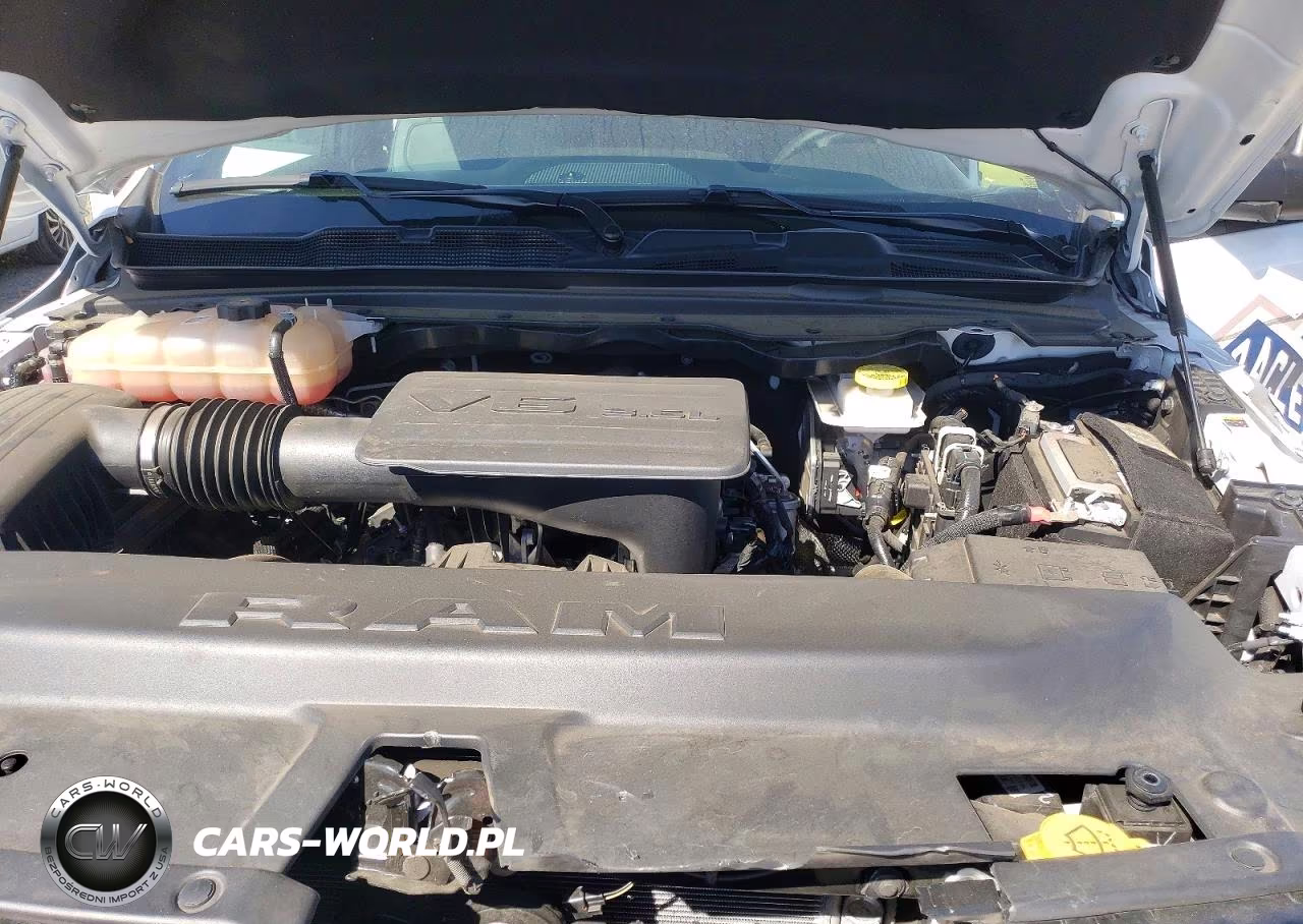 2025 Ram 1500 Tradesman VIN:1C6SRECGXSN569875 - 11