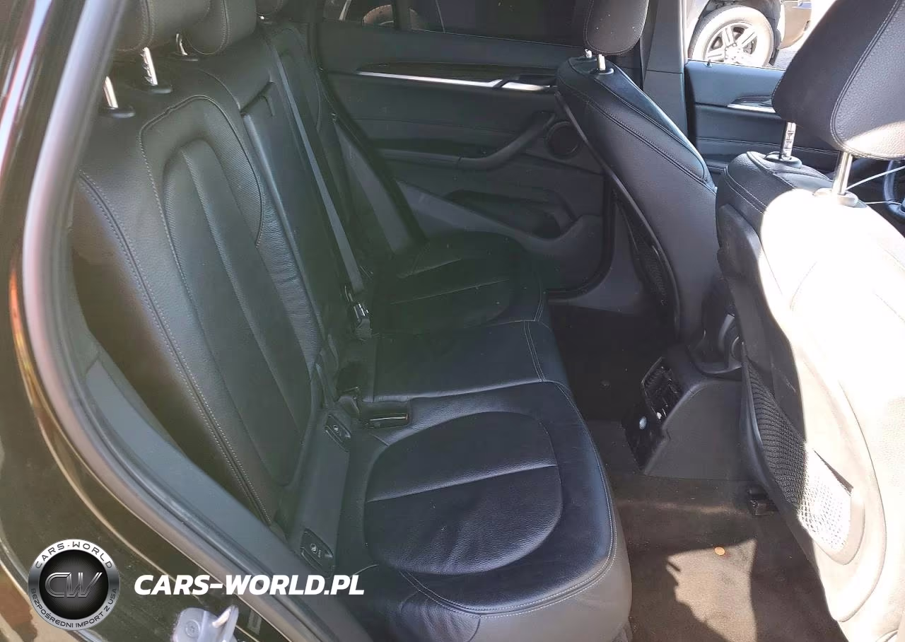 2018 BMW X1 xDrive28I VIN:WBXHT3C30J5F89997 - 11