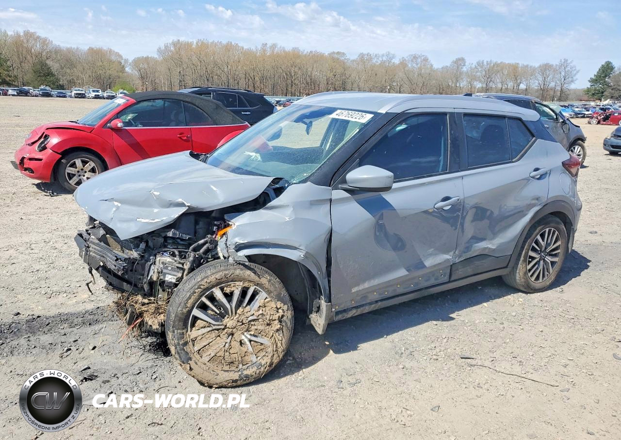 2022 Nissan Kicks Sv
