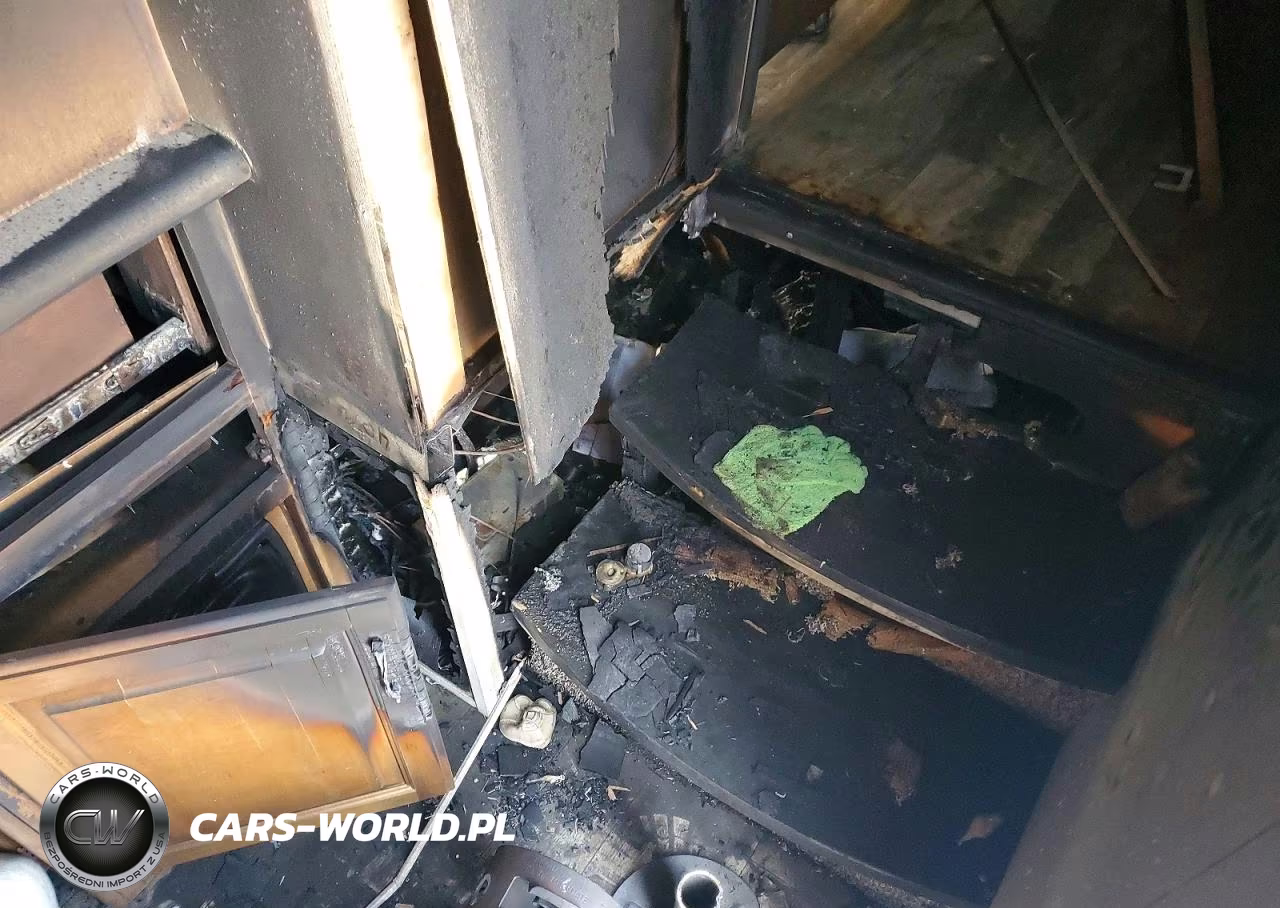 2018 Grand Design Reflection Camper VIN:573FR3628J3314076 - 9