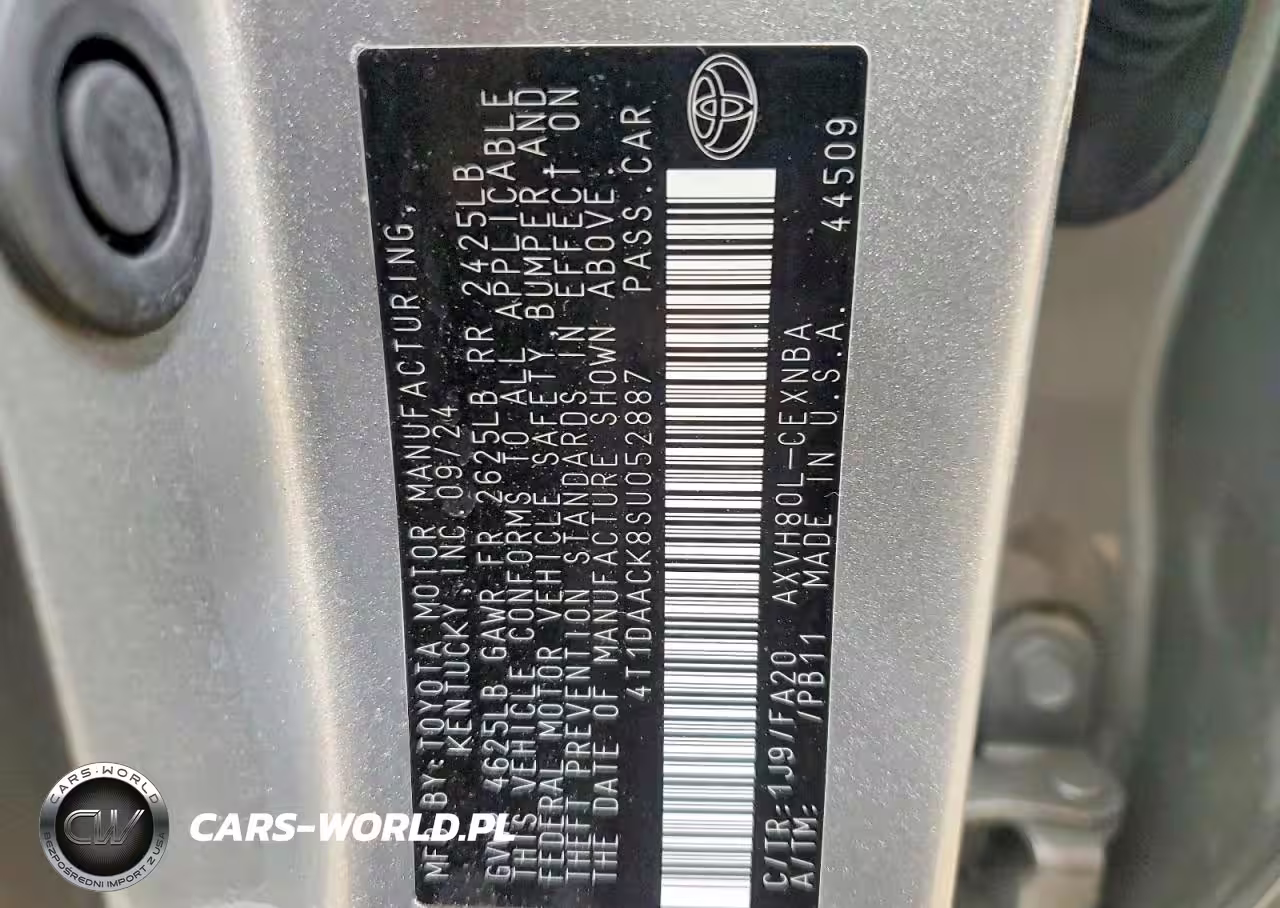 2025 Toyota Camry Le VIN:4T1DAACK8SU052887 - 12