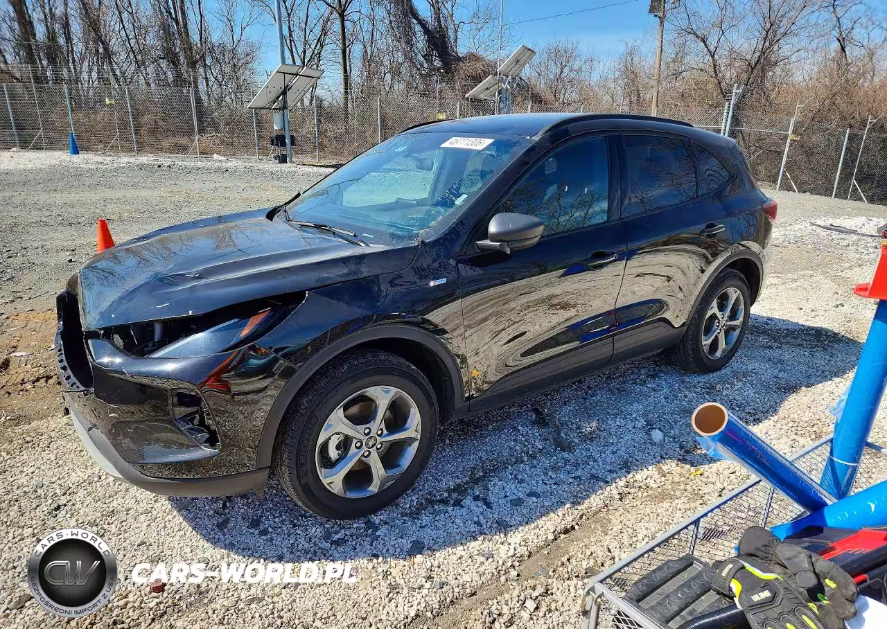 2025 Ford Escape St Line