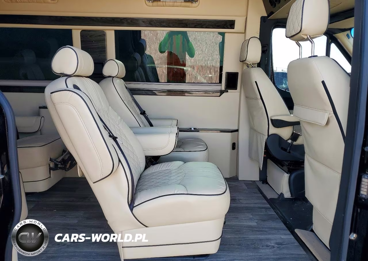 2019 Mercedes-Benz Sprinter 3500 VIN:W1X8ED6YXKT016927 - 10