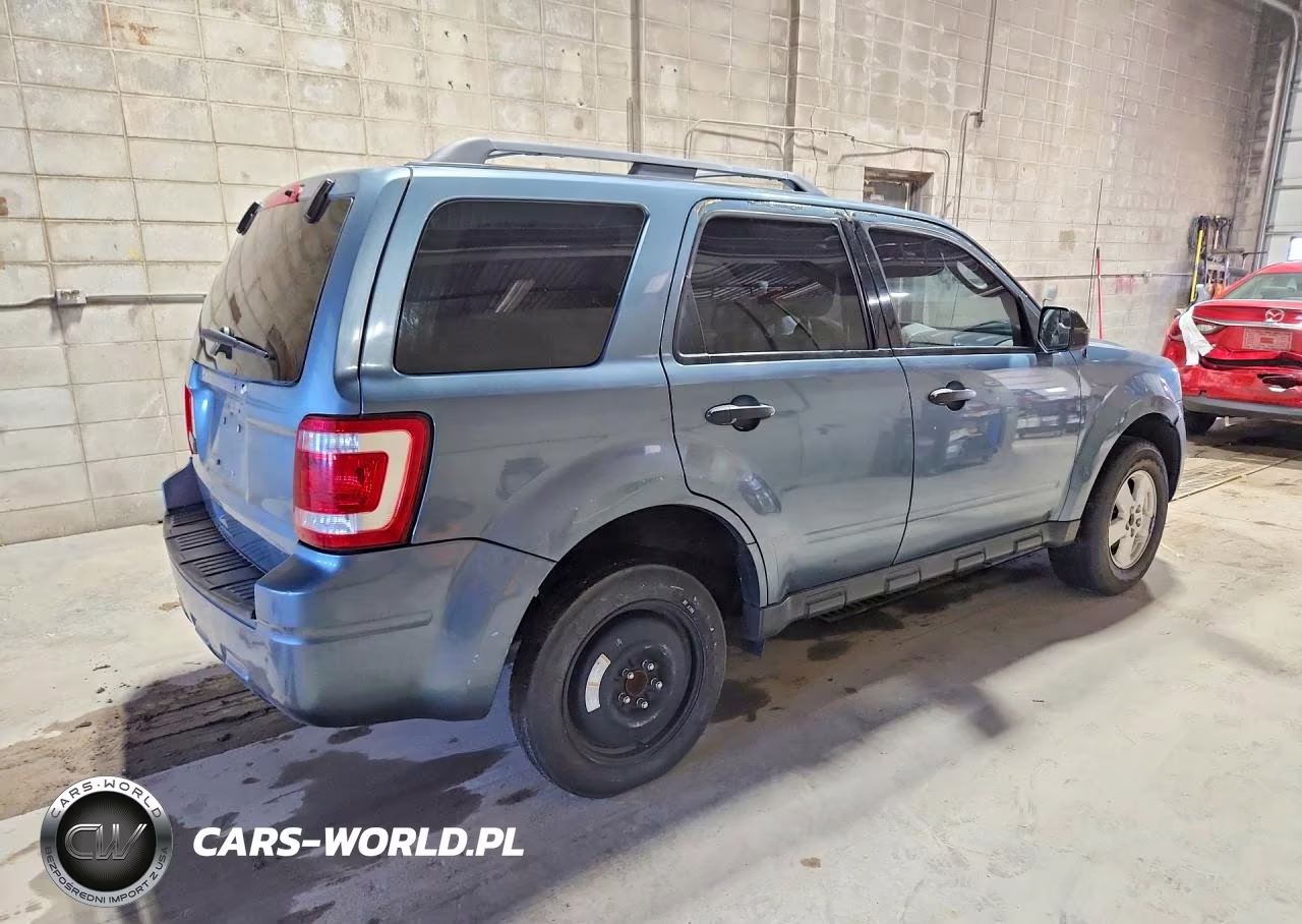 2012 Ford Escape 4D VIN:1FMCU0C74CKB30717 - 3