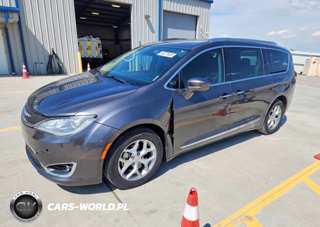 2018 Chrysler Pacifica Touring L Plus